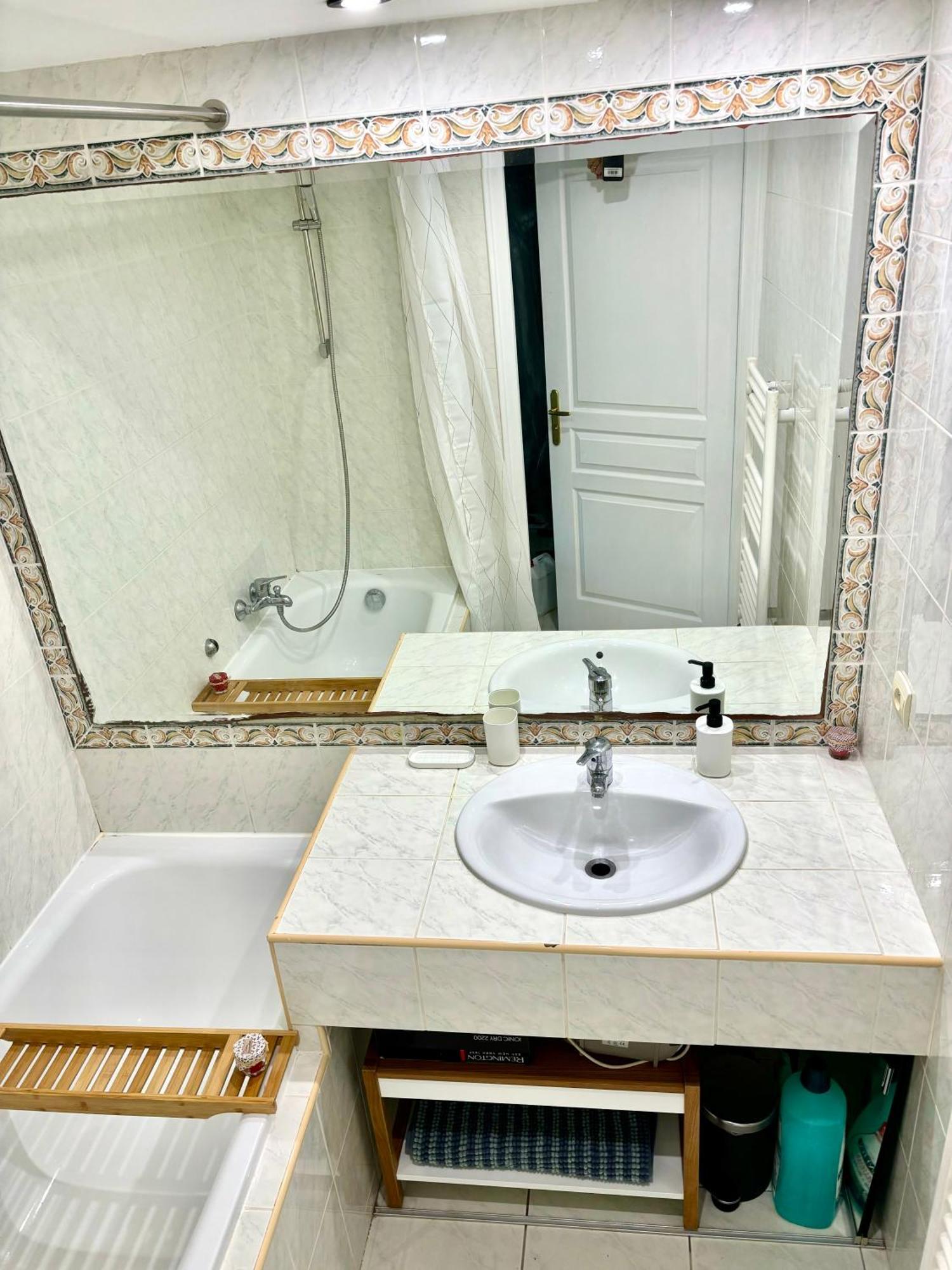 Beachside Apartment With Pool & Garden In Juan Les Pins Antibes Exteriör bild